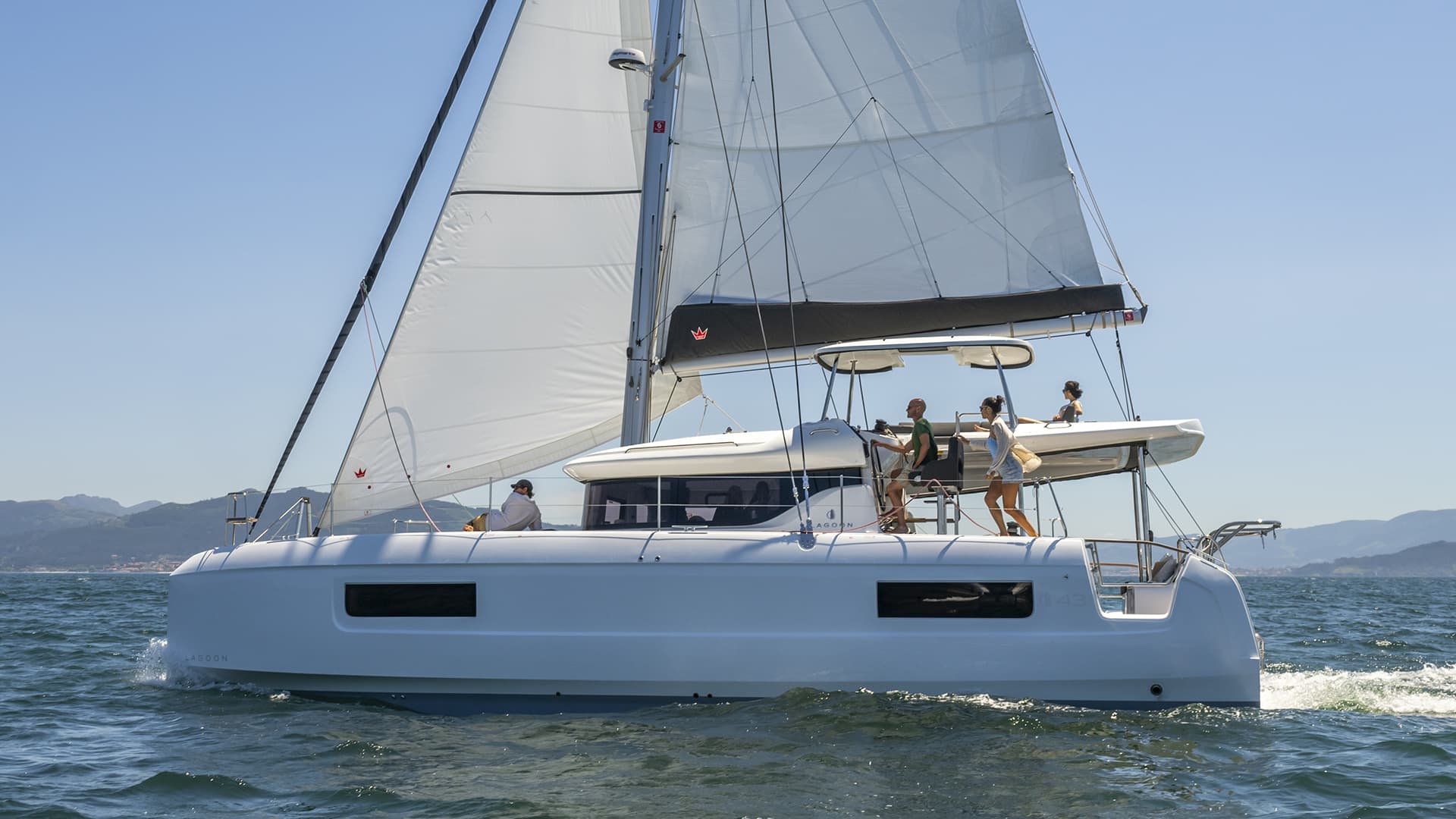 Lagoon 43